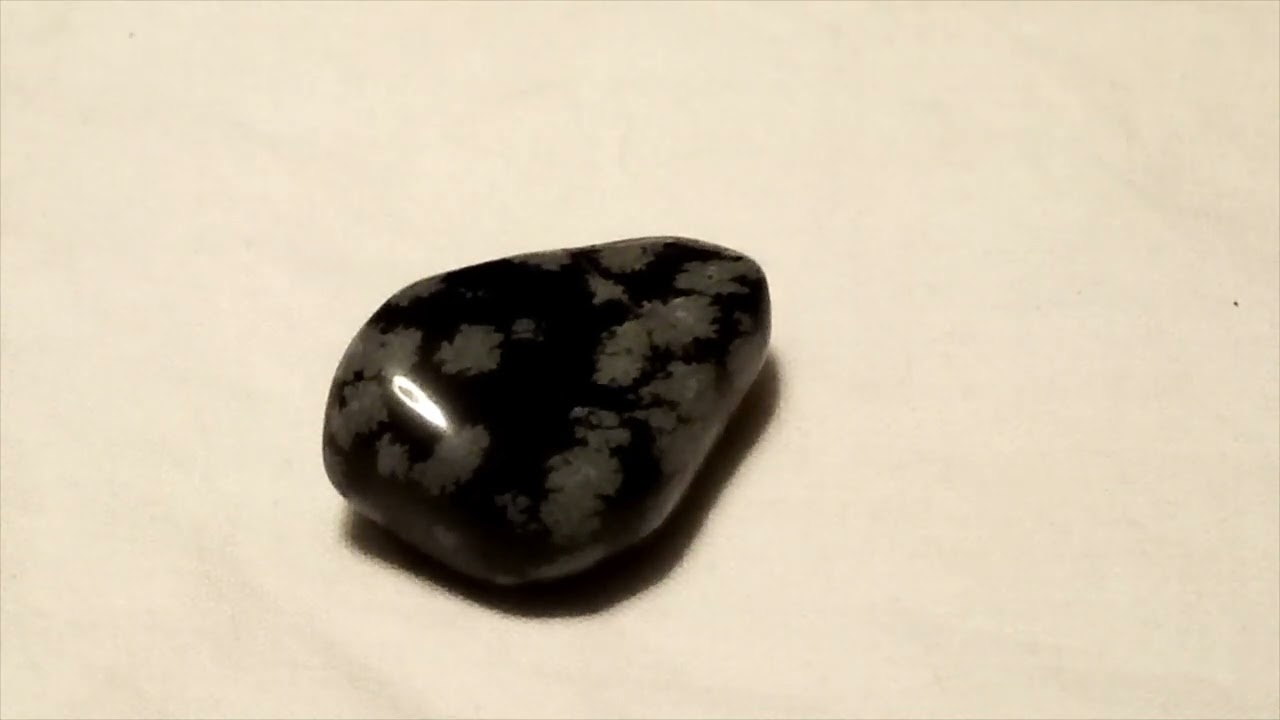Pierre Obsidienne mouchet&eacute;e