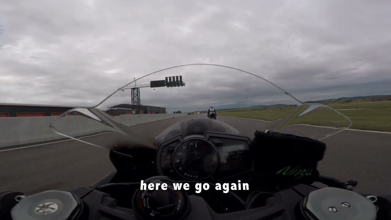 600cc vs 1000cc bikes - Circuit de Mirecourt - part 3 