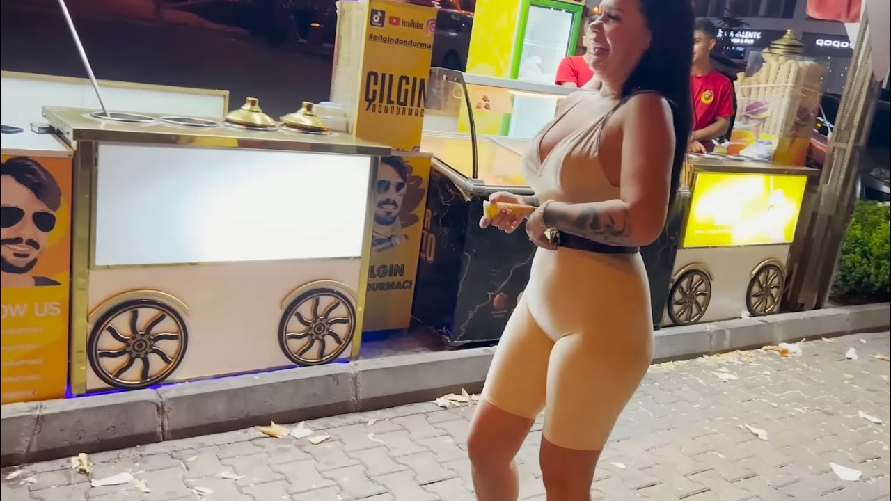 Çılgın Dondurmacı Akıl Almaz! Şovları ( Yeni Video )