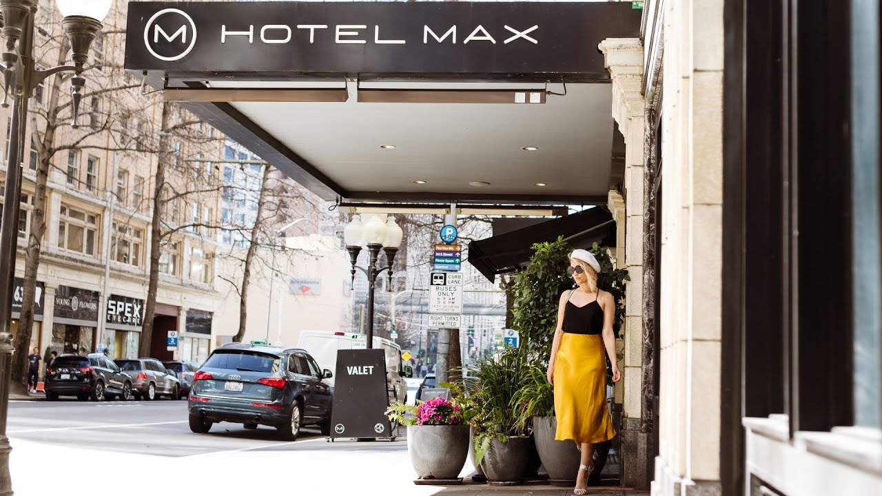 Hotel Max - A Provenance Property