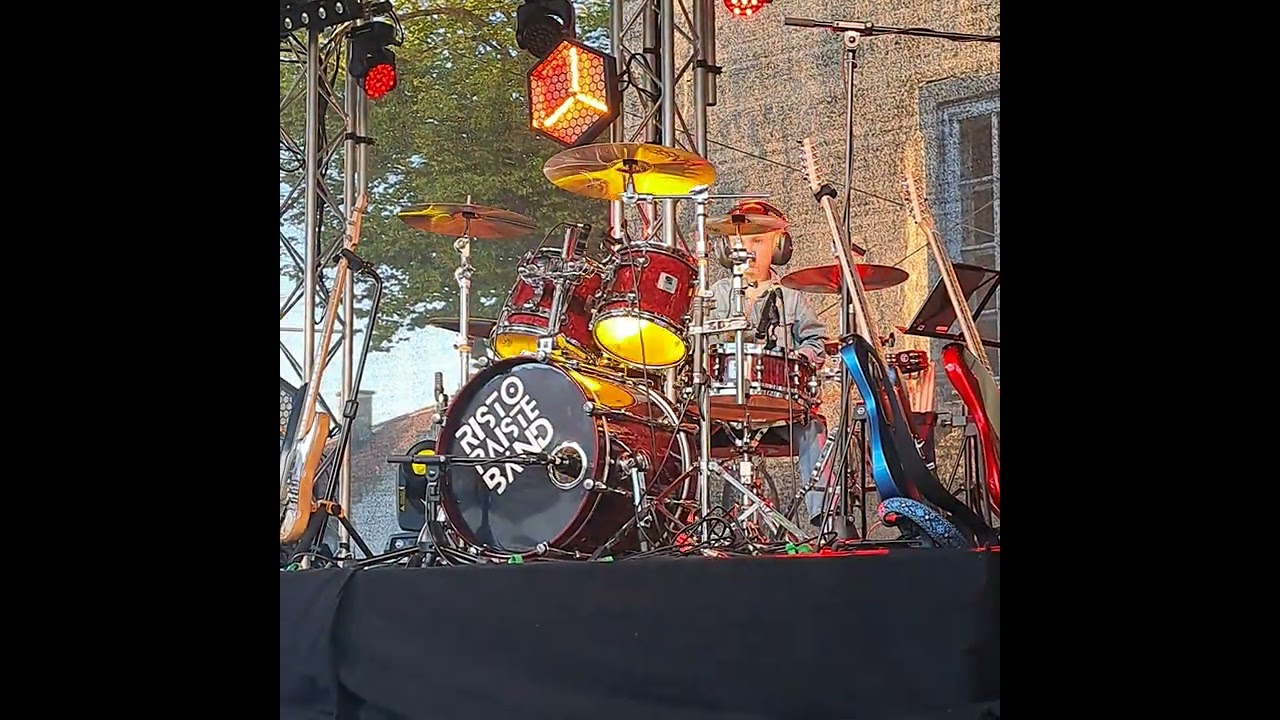 Drumlux Trummar Raku AC/DC Highway to Hell drumcover.