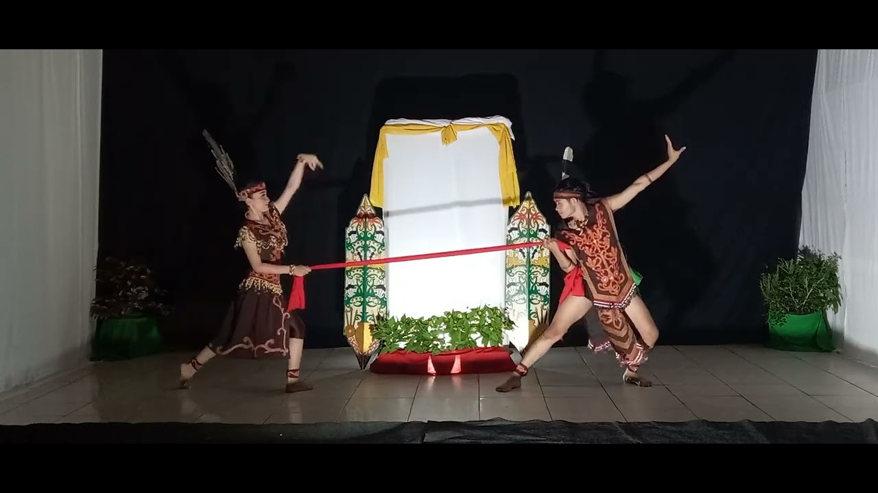 TARI BANDAR & SUMBU KURUNG ( Persembahan Sanggar Seni & Budaya Kahanjak Huang )