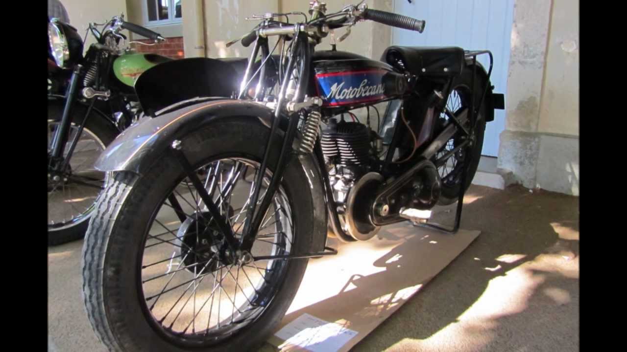 Moto ancienne Motobecane rassemblement 2012