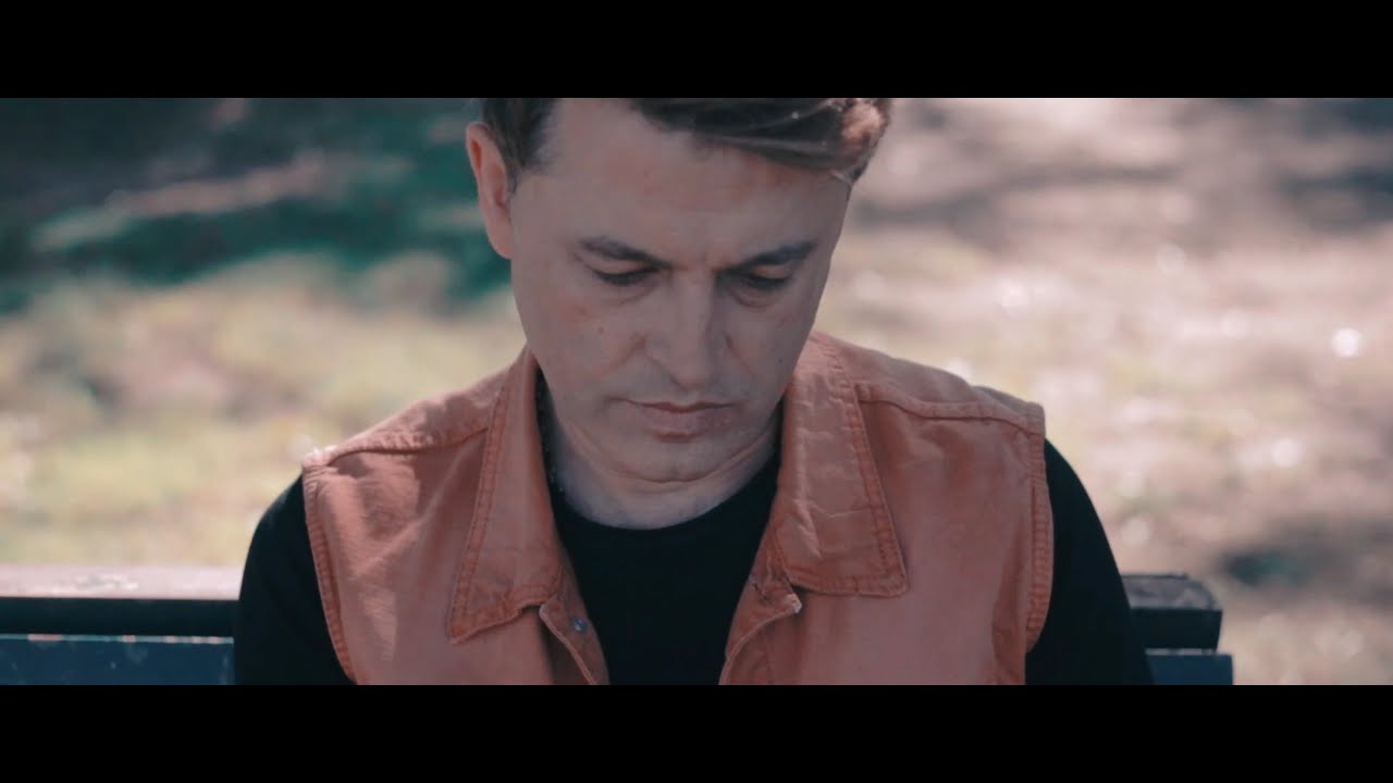 Alexandre Faria - Cartas Na Mesa (Official Video)