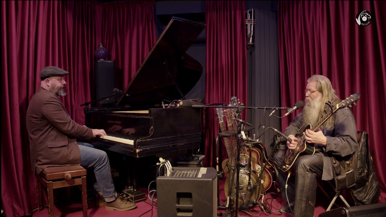 Raul Kusak & Vali Racila - Homemade Blues (Crossroad Blues - Robert Johnson cover) live@jazzbook
