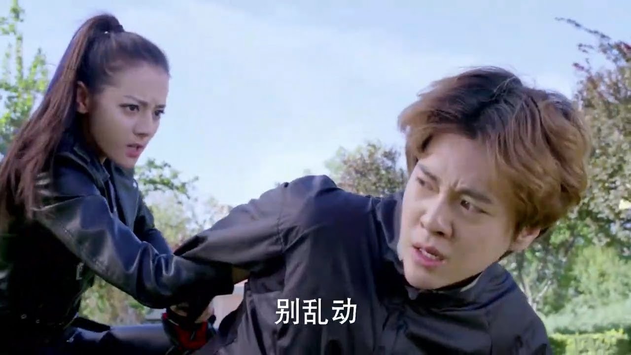 待删除 霸道總裁遭人威脅刺殺，霹雳嬌娃忍無可忍設下陷阱引凶手上鈎，不料意外得知事情真相，霹雳嬌娃瞬間懵了