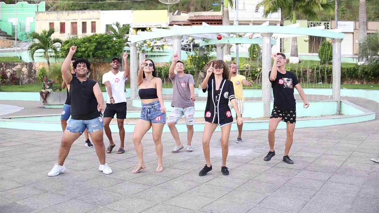 JOVENS COREÓGRAFOS DE CÍCERO DANTAS FAZEM CLIPE DO TRADICIONAL PISEIRO