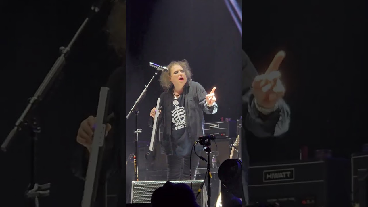 Six Different Ways - Robert dances! The Cure, Houston, 2nd show