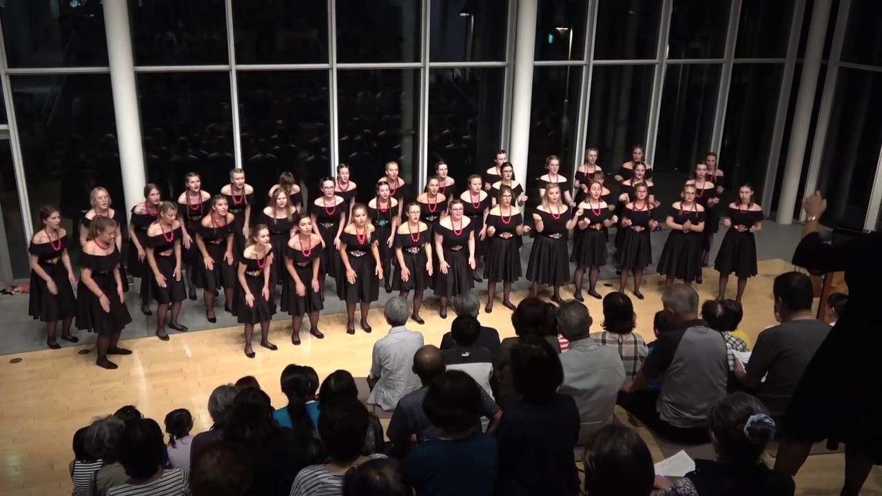 SKOWRONKI Girls Choir, Alicja Szeluga / Clap your hands by Katarzyna Danel