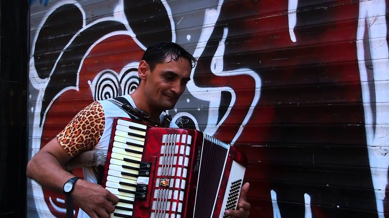 Romanyalı Florin, İstiklal Caddesi & Rumanian Florin, Istiklal Street