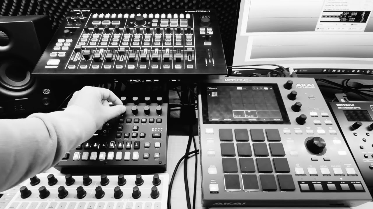 Deep Dub Techno Session | MPC One + | Digitone