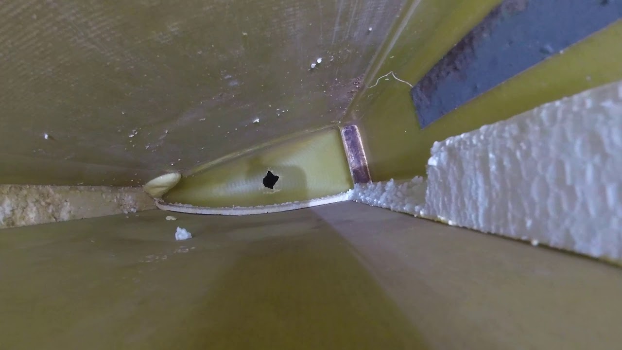 Reinstall missing water bag string ASW-20 inside the wing panel
