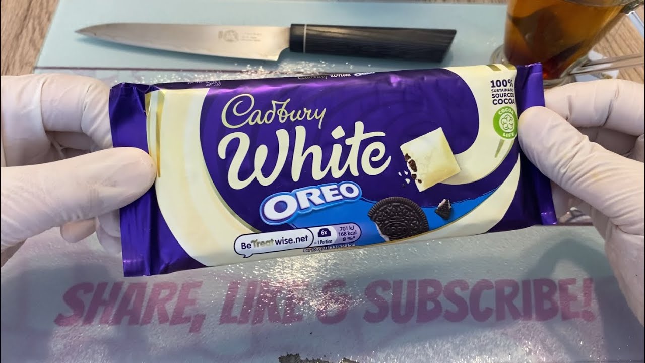 Батончик CADBURY WHITE OREO