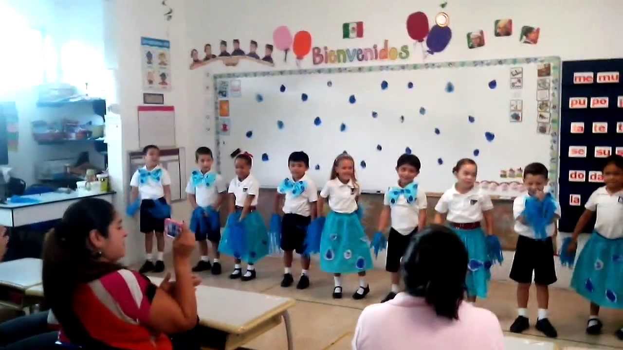 Natalia Ze y compañeros del Colegio Británico