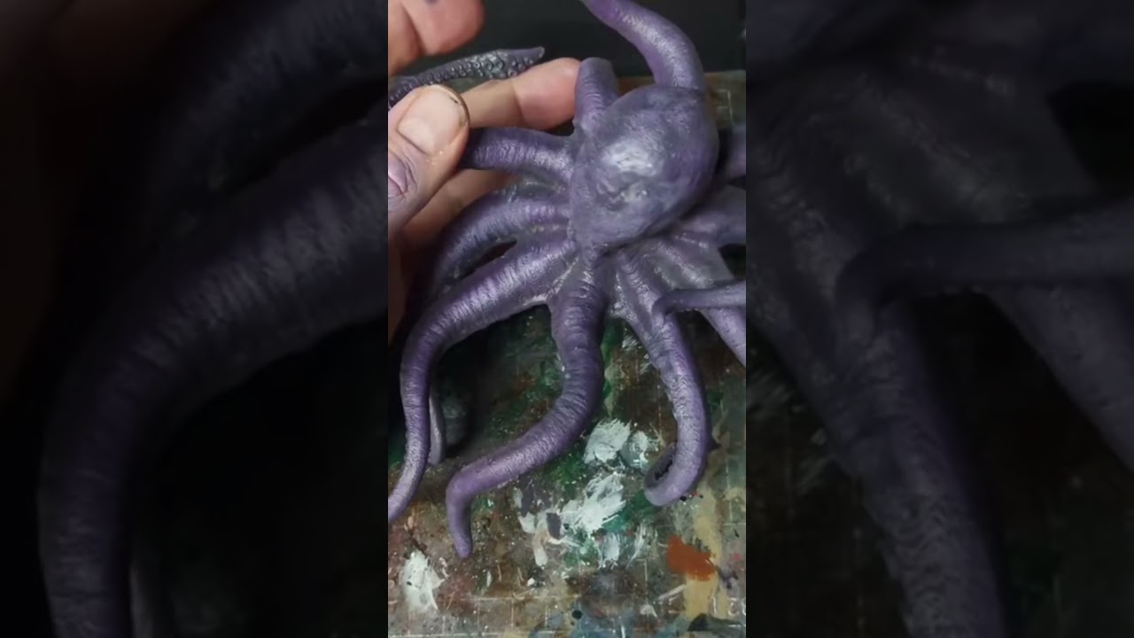 Рисую фиолетового кракена! 