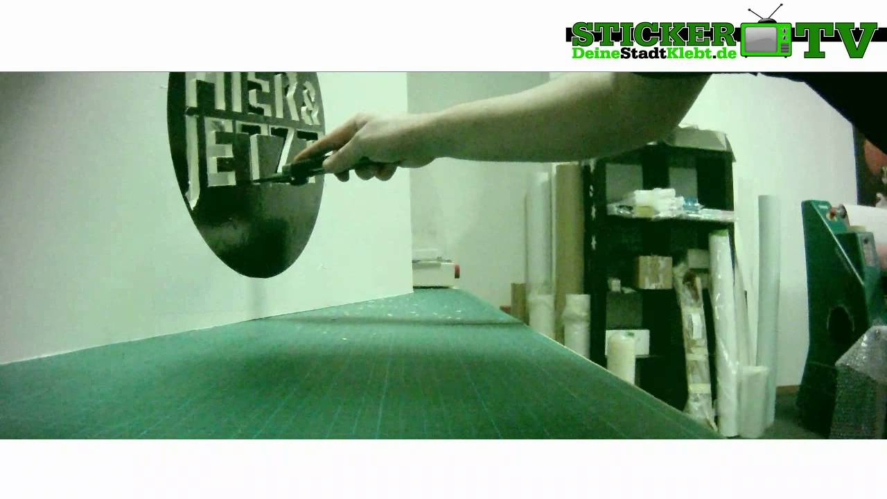 Spr&uuml;hschablone erstellen mit Aufkleber & Kapa-Platte (pr&auml;sentiert von: DeineStadtKlebt.de)