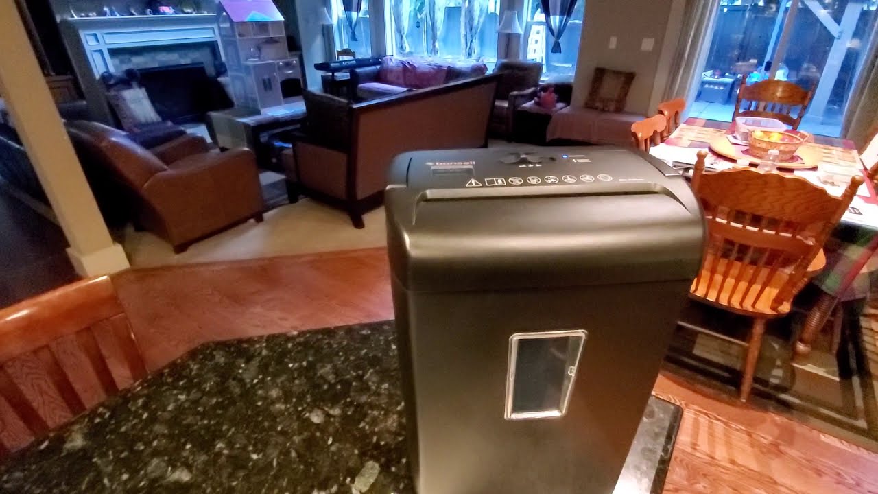 Bonsai paper shredder for home and office use - C209-D