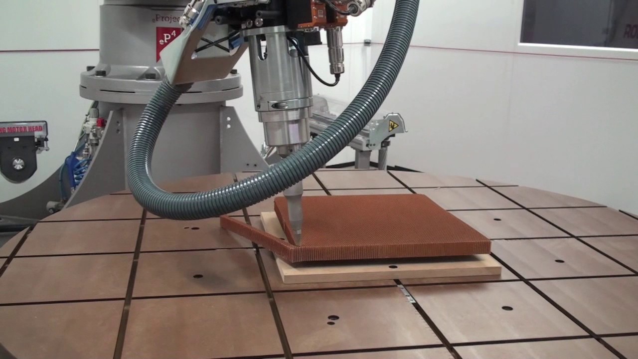 Corte ultrasonico de honeycomb con robot