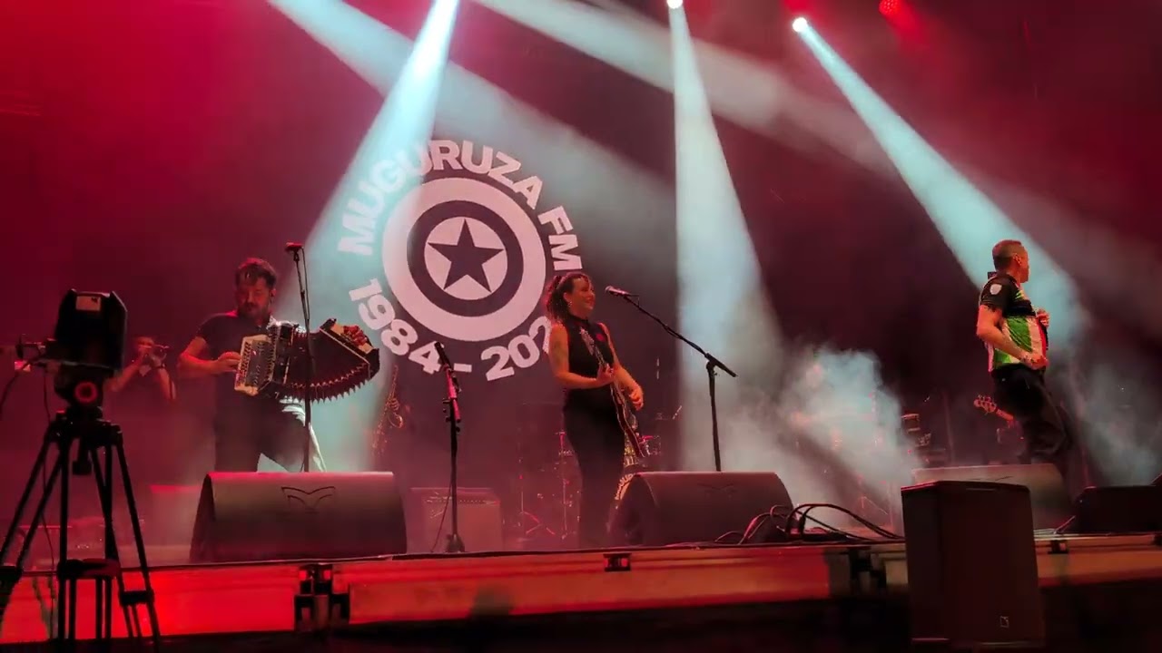 Fermín Muguruza - Mierda de ciudad  (Kortatu) - Directo Festival Revenidas 2025 - Vilaxoán - 4K