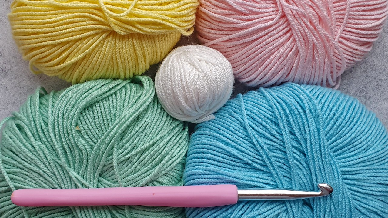 Wow! Bright crochet squares from leftover yarn. Crochet.