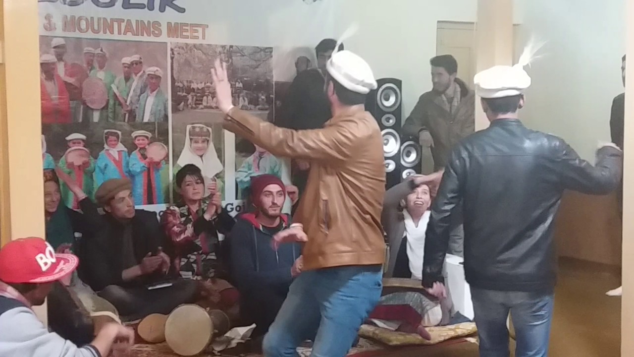 Azheruddin and Danyal Waheed's dance at Bulbulik Gulmit