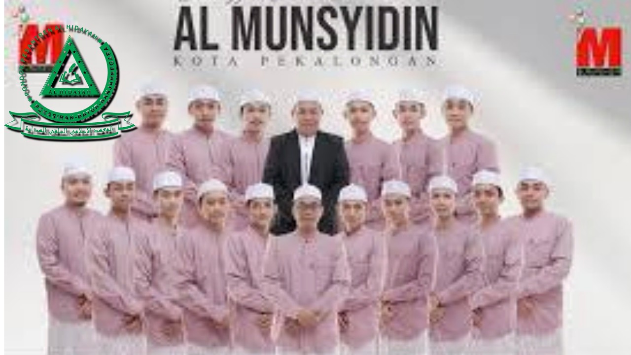 PP AL-HIDAYAH BERSHOLAWAT BERSAMA HADROH AL-MUNSYIDIN DARI PEKALONGAN