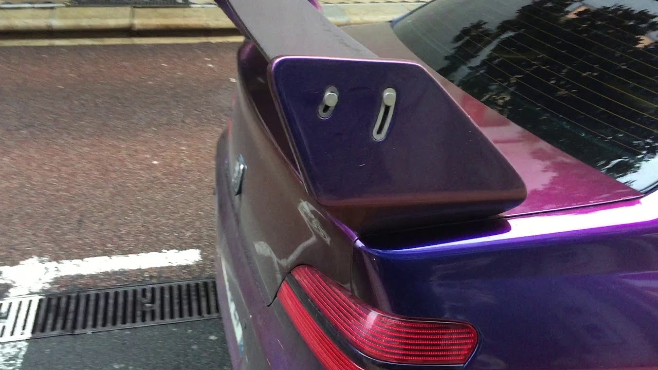 BUSTED While Fillming a Peugeot Special Paintjob Chromaflair