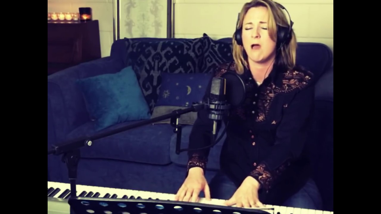Scarlette Fever - Run Away With Me- Romantic Country Songs