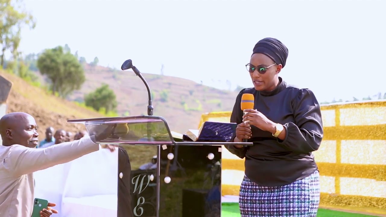UMUVUGA BUTUMWA RAFIKI M.CLAIRE AGEZA IJAMBO RY'IMANAA KUBITABIRIYE IGITERANE