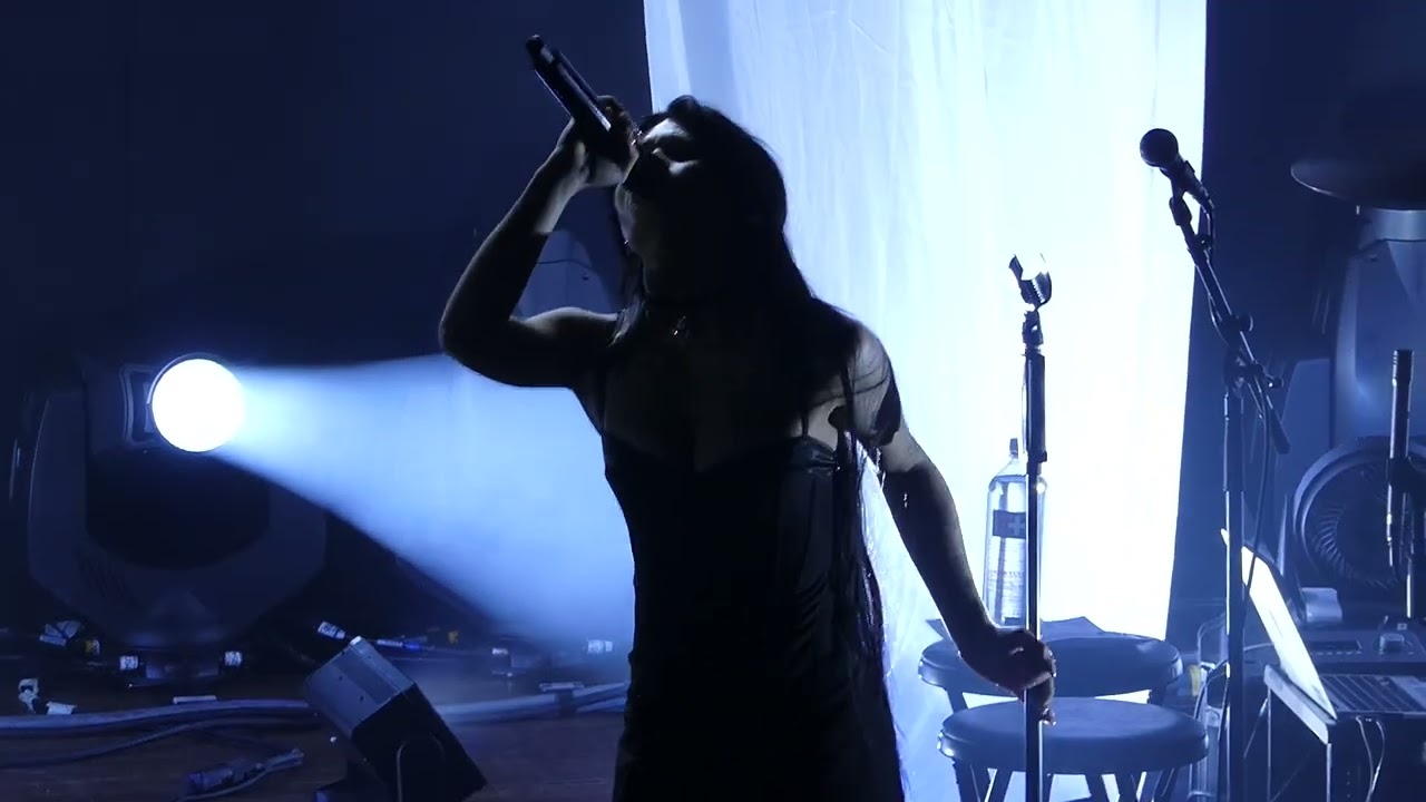 Nessa Barret - Gaslight Live March 9th, 2023 Irving Plaza New York City