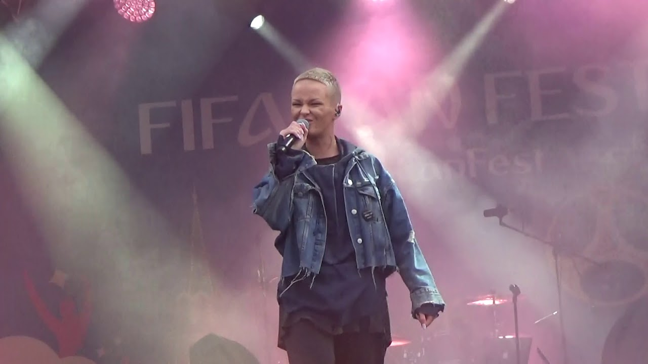 Дана Соколова,Скруджи и Назима(#FIFAFANFest,Воробьёвы Горы,10.7.18)