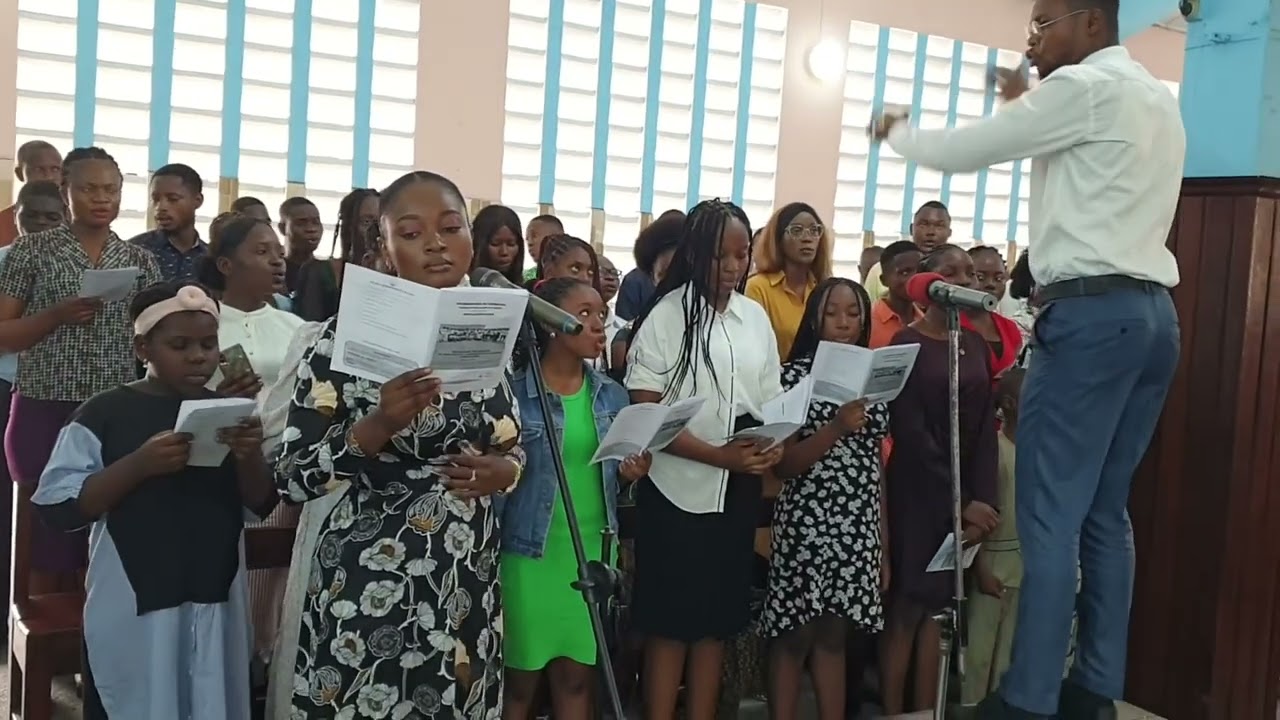 MON AME CHANTE LE SEIGNEUR & ALLELUIA, AMEN JUDAS MACHABEE ( Chorale Regina Mundi )