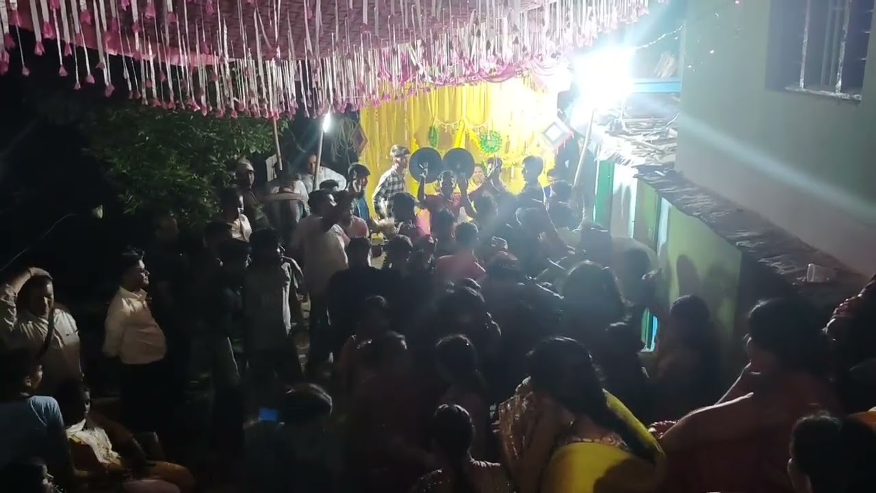 राकेश भाई ने बजाय जबरदस्त बैंड लोहड़ा गाँव में AM ब्रास बैंड बौड़ तल्ला