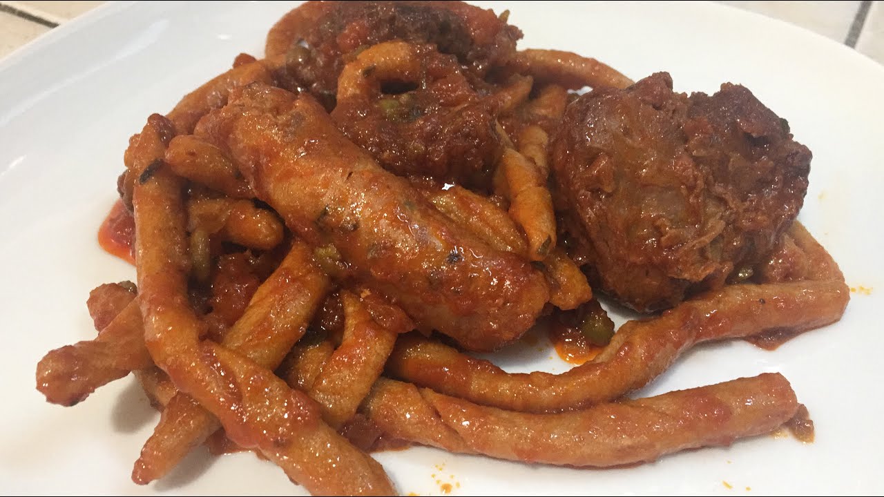 100% Tumminia (o Timilia): Busiate trapanesi con carne al sugo