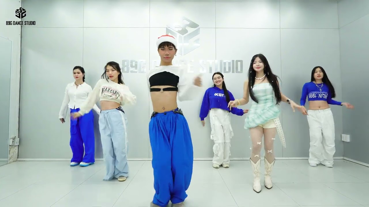 Dance Fitness nhà 89G 
