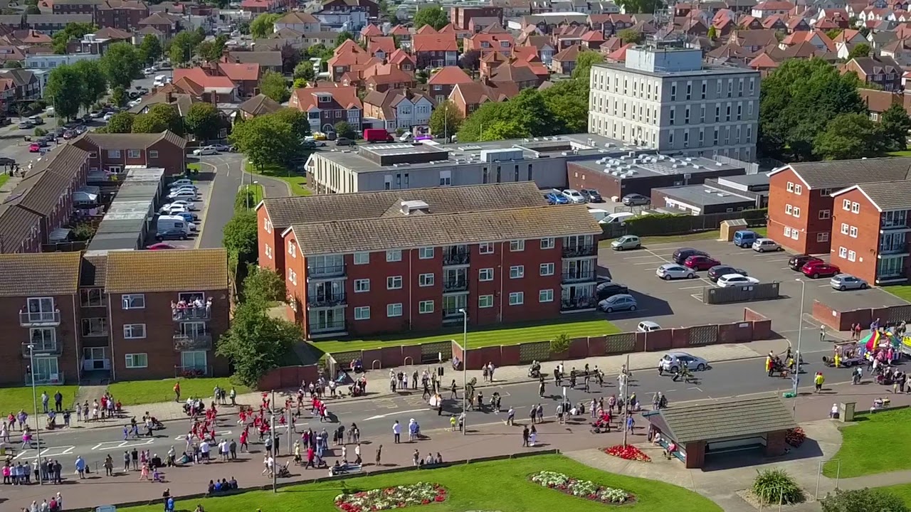 SKEGNESS CARNIVAL PROCESSION 2017
