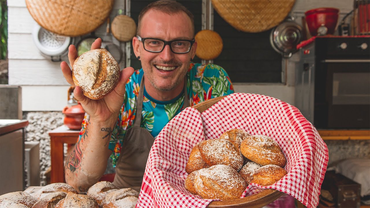 Knusprige Vollkornbrötchen ohne Kneten über Nacht mit Sauerteig