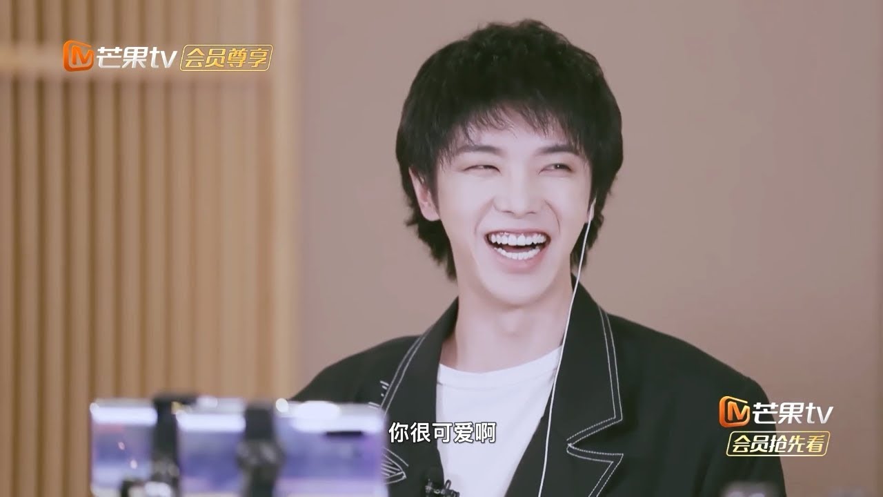 《歌手·當打之年》EP4未播：華晨宇開啟彩虹誇模式！在線誇黄霄雲可愛~Hua Chenyu
