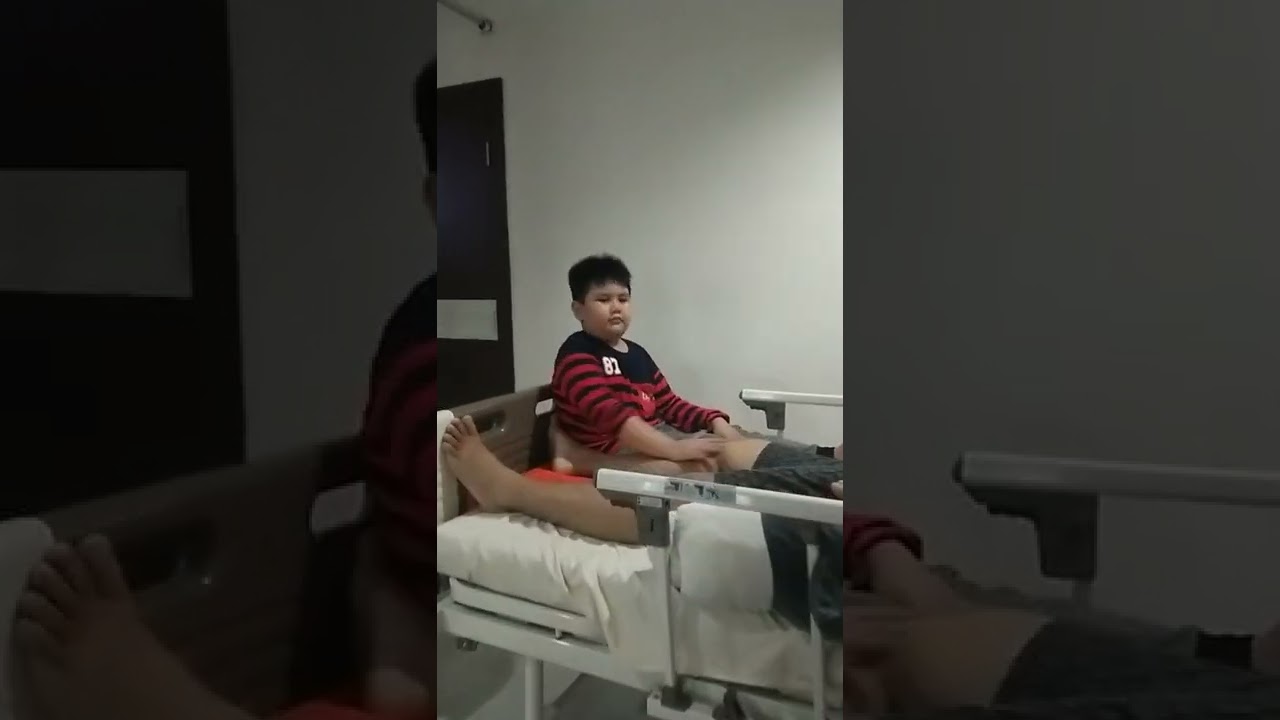 Seharian di RS Sandi Karsa manjakan om Ilham yg lagi sakit #shorts