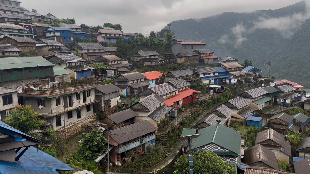 A night at the BHUJUNG Gurung Village