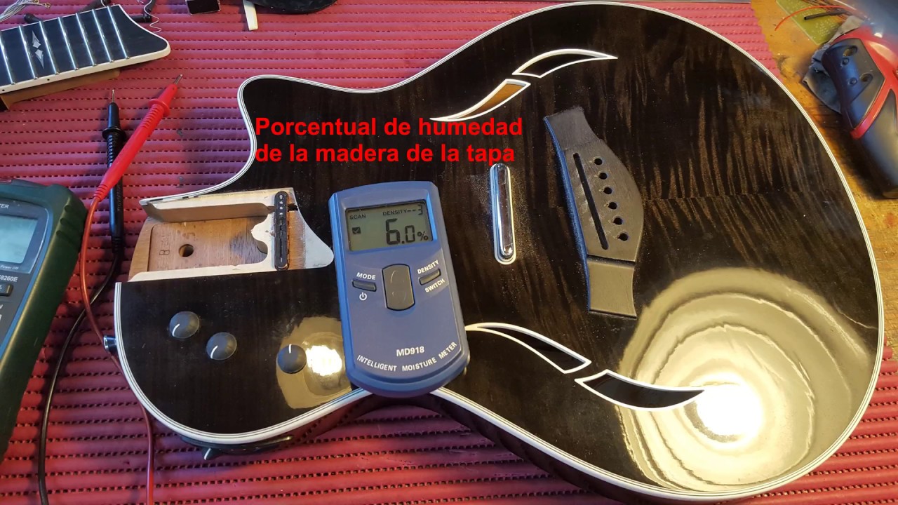 Reseña técnica de la guitarra Taylor T5