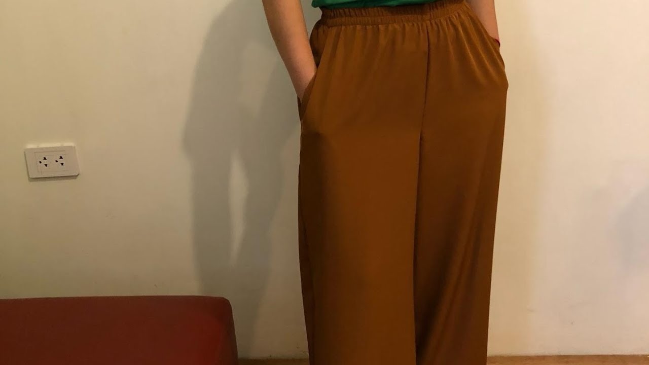 Pantalon palazo con elastico en la cintura..