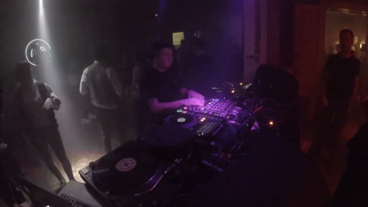 G ZENKER at SIXA INSIDE ROOM