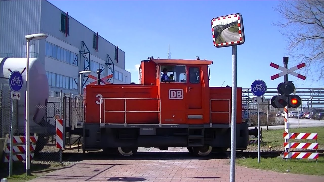 Spoorwegovergang Geleen // Dutch railroad crossing