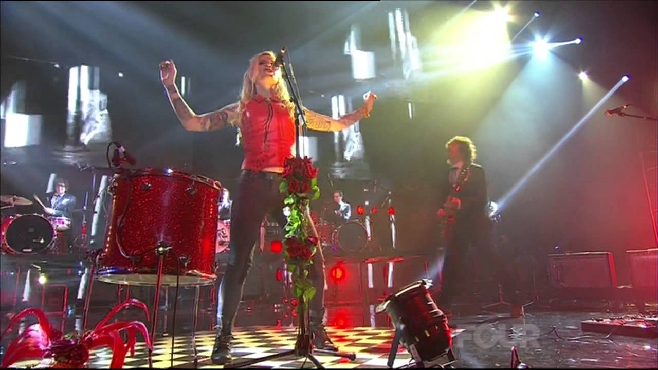 Gin Wigmore 'Man Like That' at the VNZMA's 2012