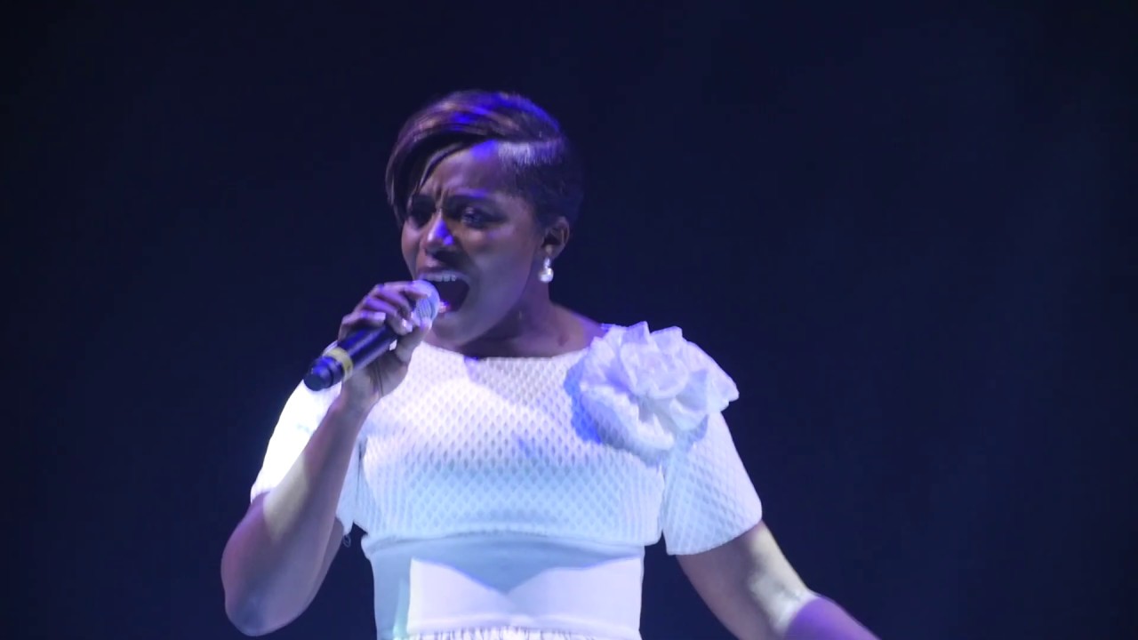 Janet Manyowa - Nothing (Live)