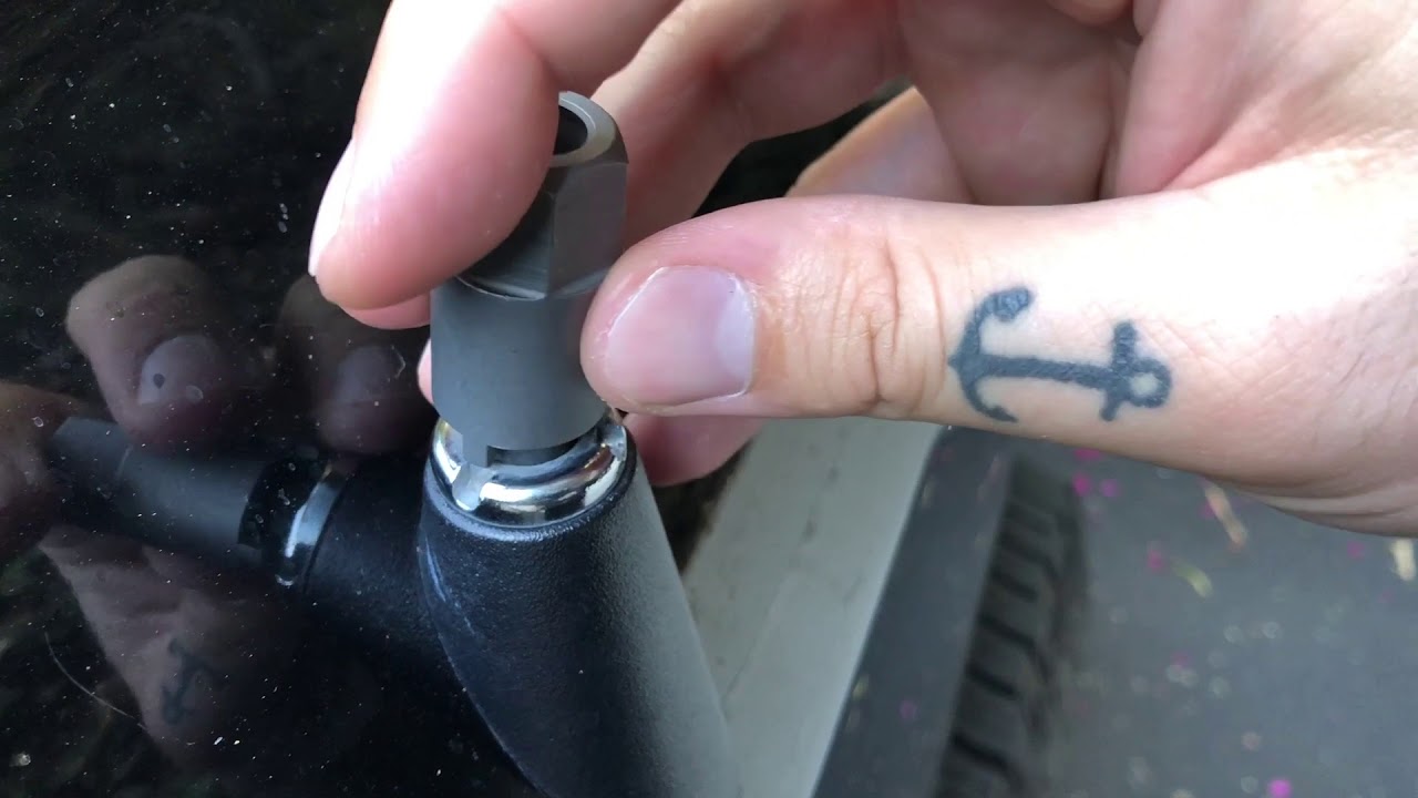 RAM1500 Antenna Trim Replacement