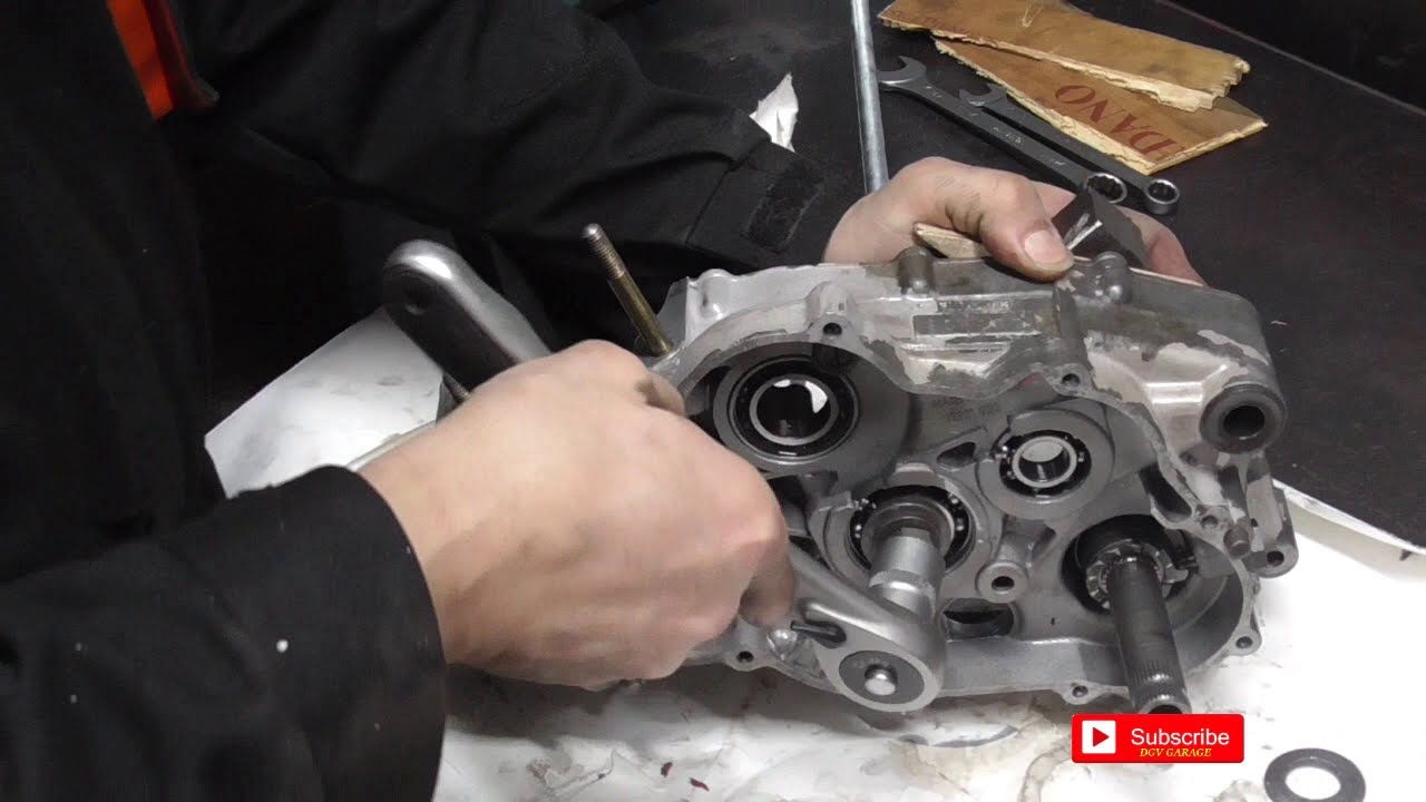 Estrarre i cuscinetti motore APRILIA 125 -  rotax 123