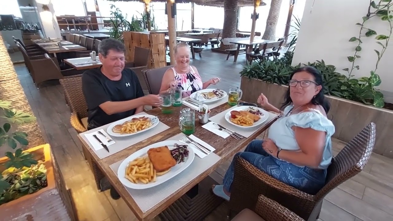 Fuerteventura Caleta de fuste, Dinner at KOBE STEAKHOUSE with Subscribers and friends Grant and Ann 