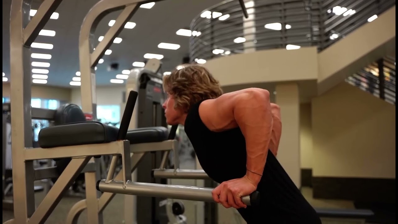 How to Target Your Chest While doing Dips